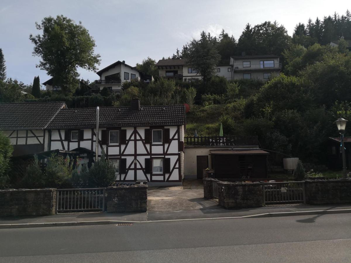 Haus Am Fluss Kall Exterior foto